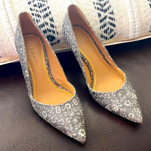 Enzo Angiolini faux snakeskin Pumps! LIKE NEW! - Picture 1 of 10